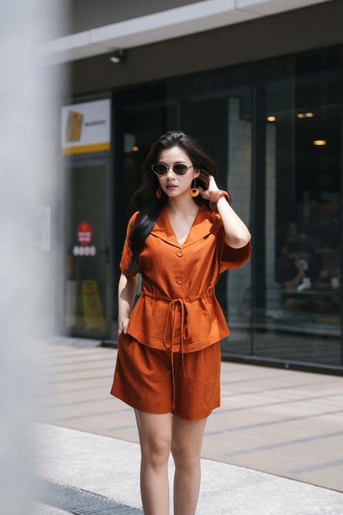 Sixdo Ochre Linen Shorts